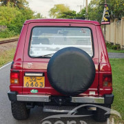 MITSUBISHI PAJERO 1988