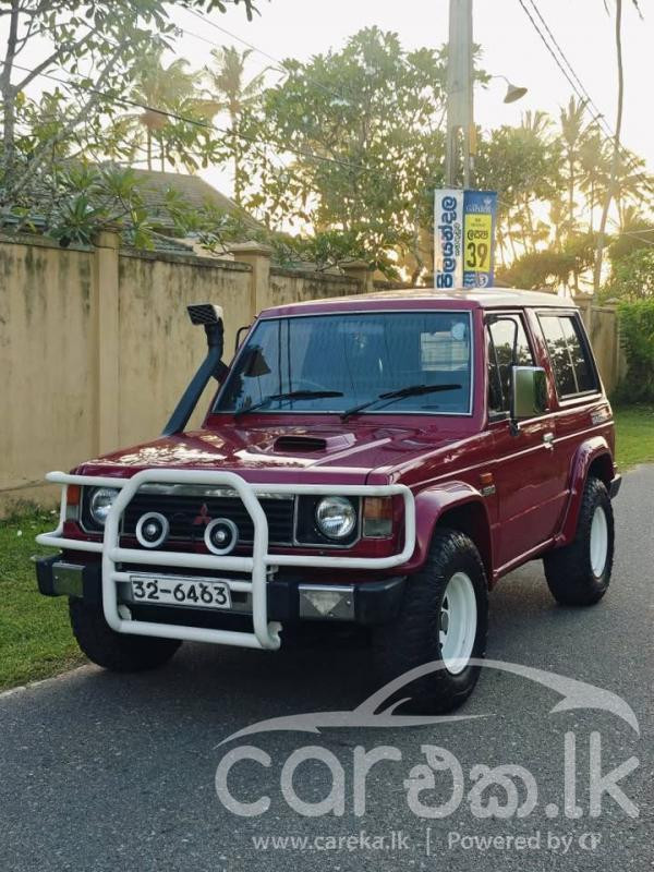 MITSUBISHI PAJERO 1988