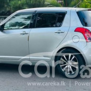 SUZUKI SWIFT 2010
