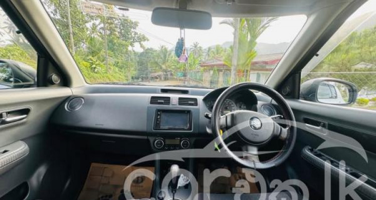 SUZUKI SWIFT 2010