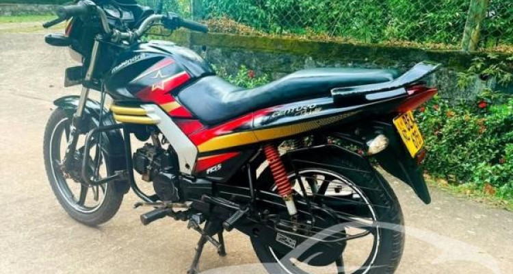 MAHINDRA CENTURO 2016