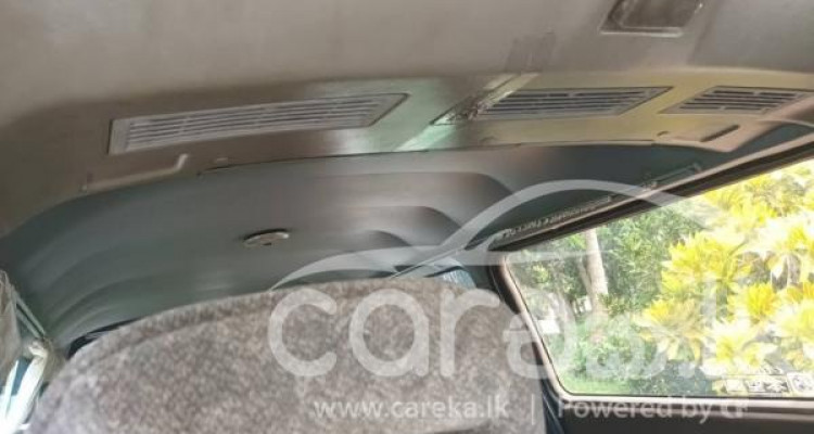 NISSAN CARAVAN 1994