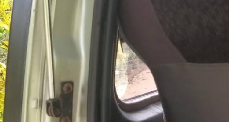 NISSAN CARAVAN 1994