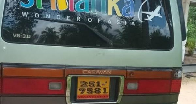 NISSAN CARAVAN 1994
