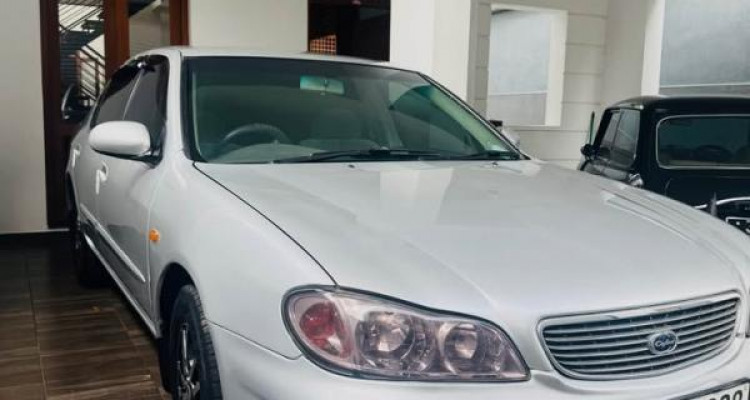 NISSAN CEFIRO 2000