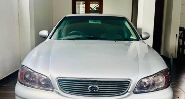 NISSAN CEFIRO 2000