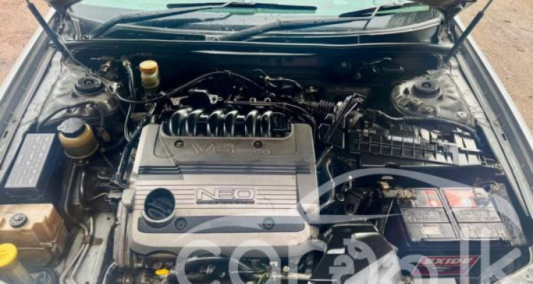 NISSAN CEFIRO 2000