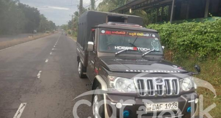 MAHINDRA BOLERO 2017