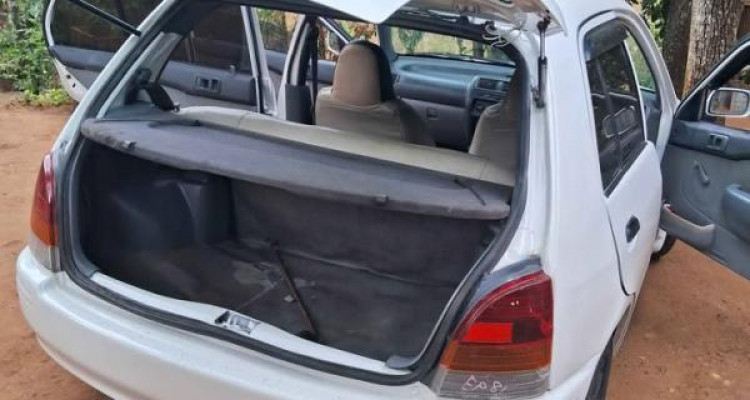 TOYOTA STARLET 1999
