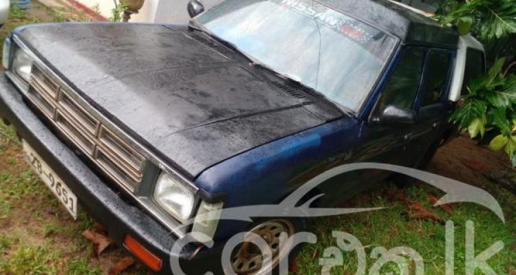 NISSAN DATSUN 1983