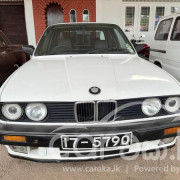 BMW E30 1990