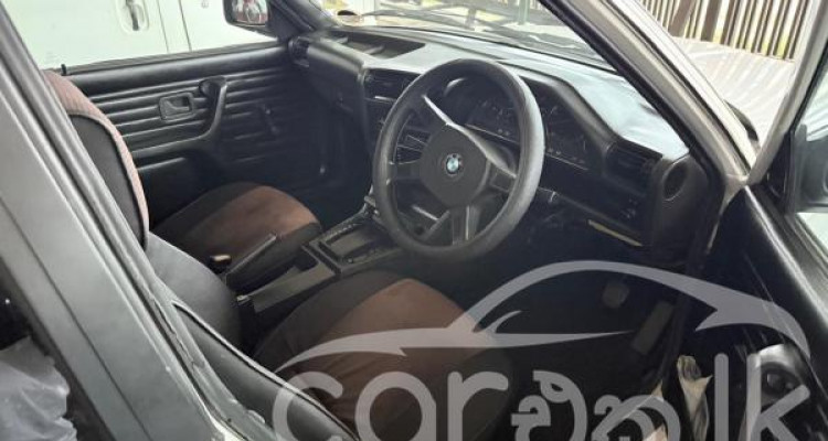 BMW E30 1990