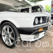 BMW E30 1990