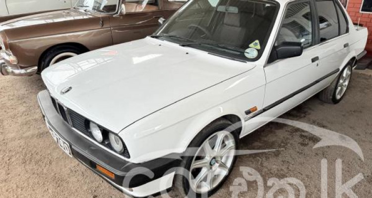 BMW E30 1990
