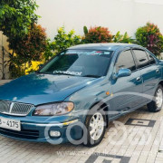 NISSAN SUNNY 2001