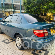 NISSAN SUNNY 2001