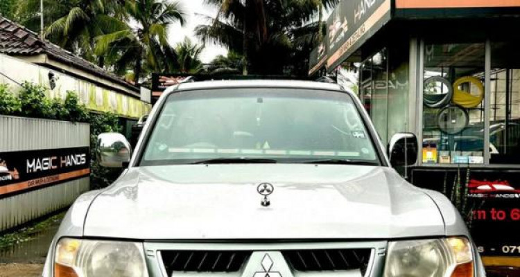 MITSUBISHI MONTERO 2002