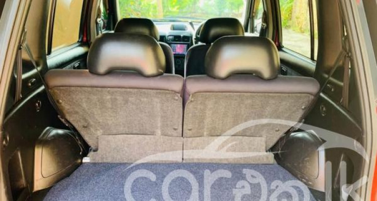 NISSAN CUBE 2000