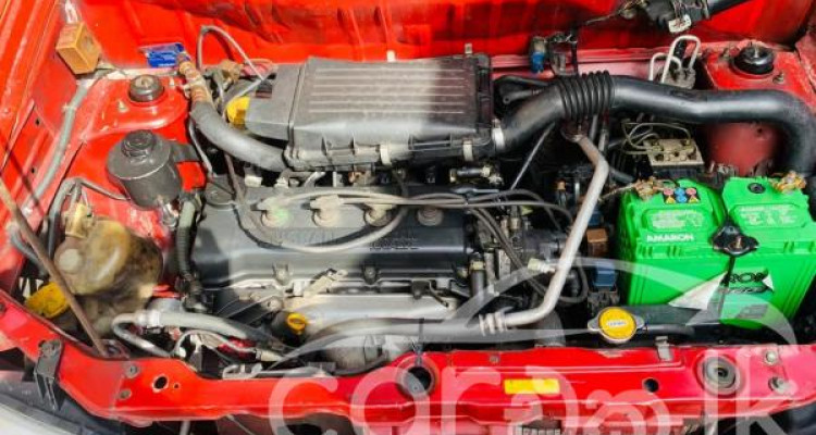 NISSAN CUBE 2000