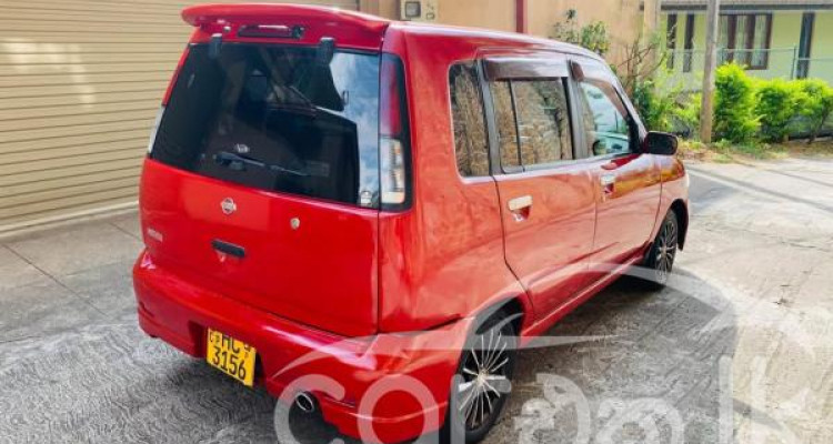 NISSAN CUBE 2000