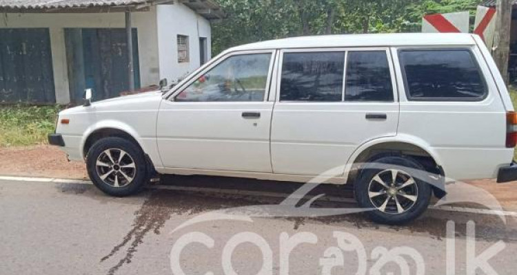NISSAN WAGON 1985