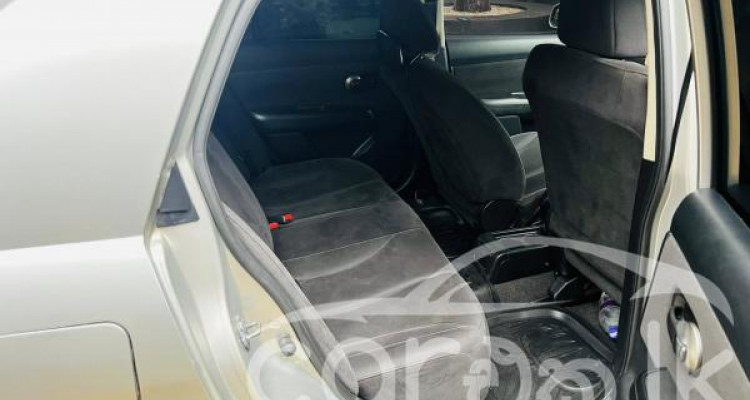 NISSAN TIIDA 2007