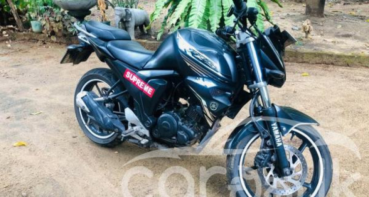 YAMAHA FZ 2018