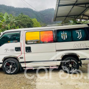 NISSAN CARAVAN 1994