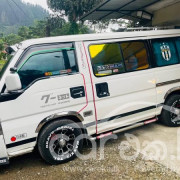 NISSAN CARAVAN 1994