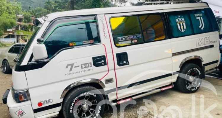 NISSAN CARAVAN 1994