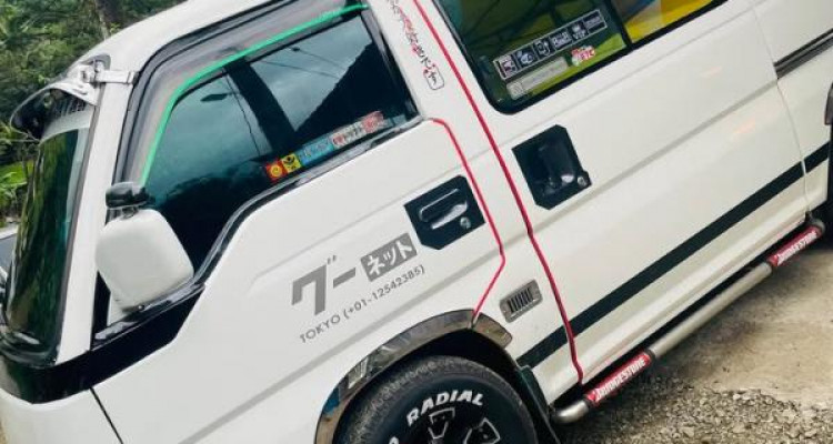 NISSAN CARAVAN 1994
