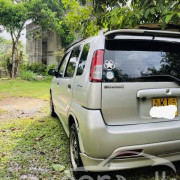 SUZUKI SWIFT 2004