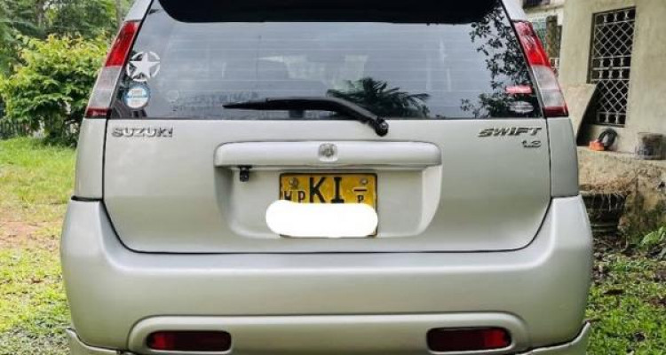 SUZUKI SWIFT 2004