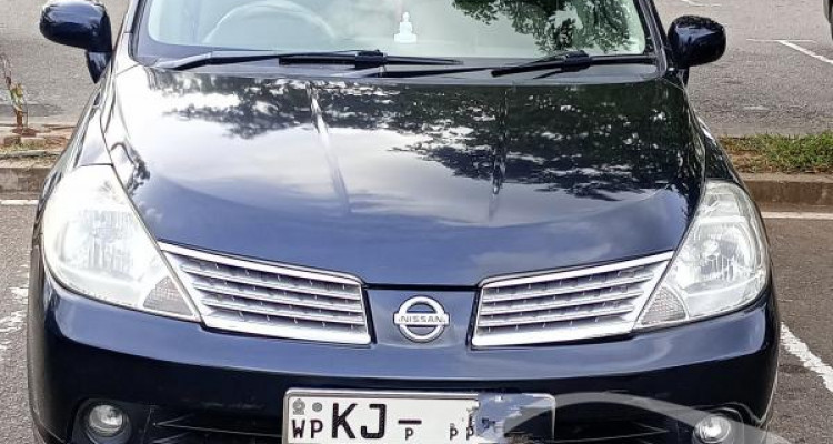 NISSAN TIIDA 2008