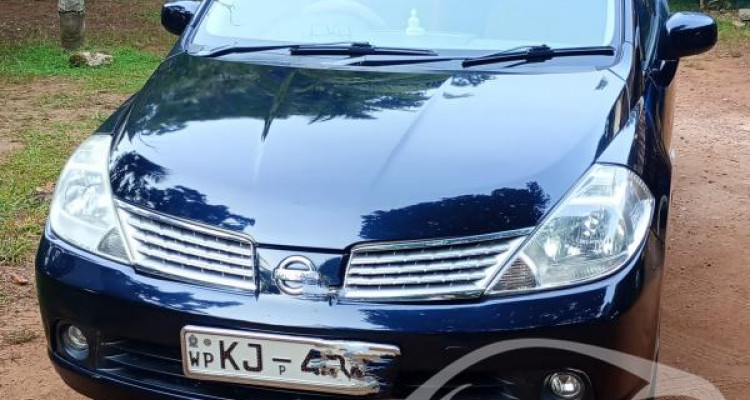 NISSAN TIIDA 2008