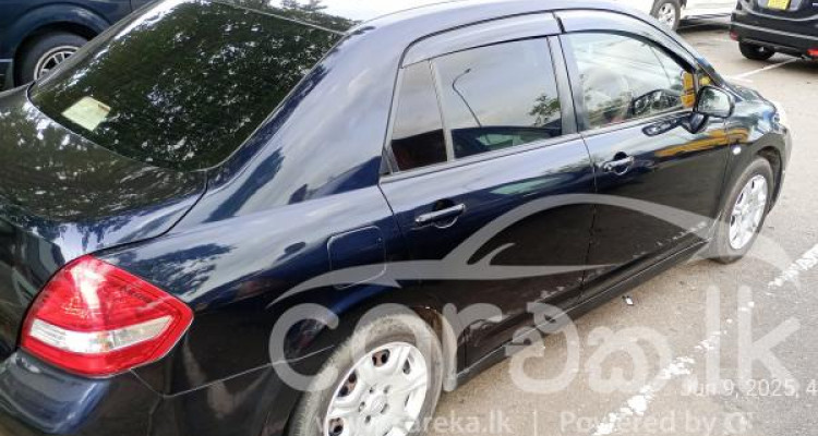 NISSAN TIIDA 2008