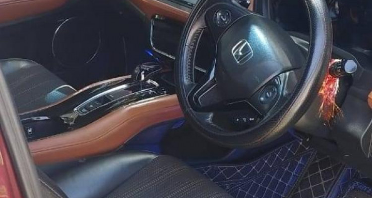HONDA VEZEL 2014