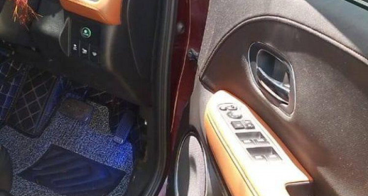 HONDA VEZEL 2014