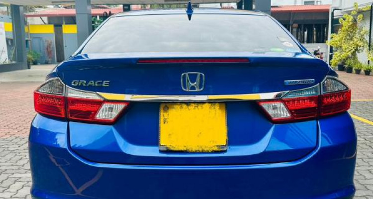 HONDA GRACE 2017