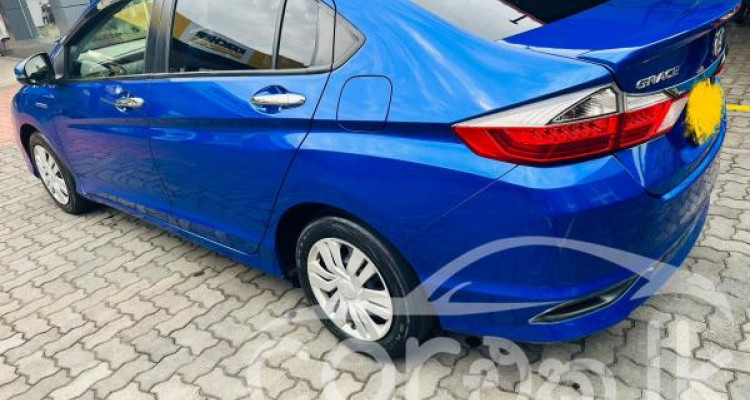 HONDA GRACE 2017