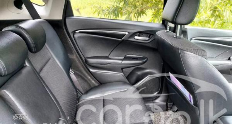 HONDA FIT GP5 2013