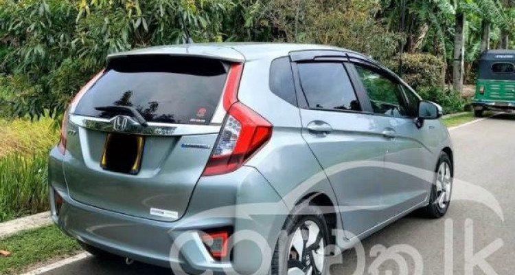 HONDA FIT GP5 2013