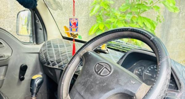 TATA SUPER ACE 2013