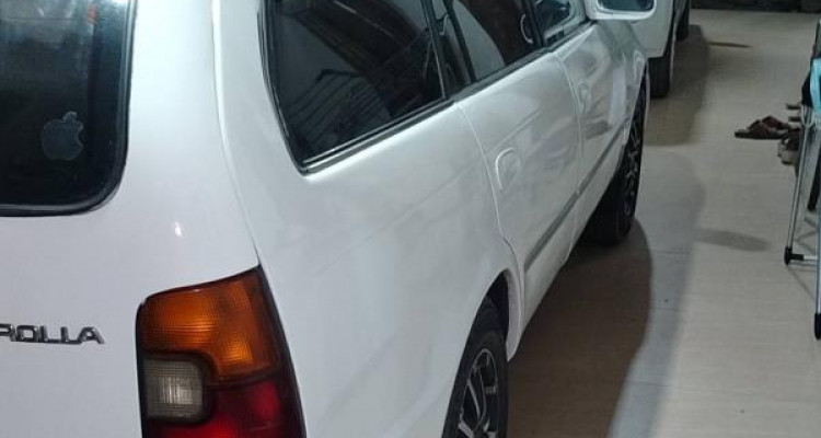TOYOTA COROLLA 1996
