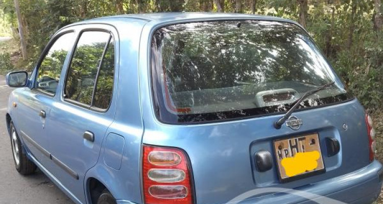 NISSAN MARCH K11 2000