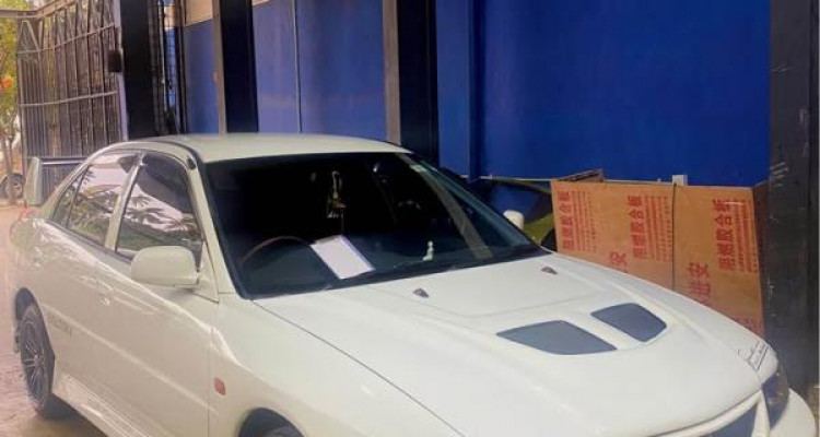 MITSUBISHI LANCER CK1 2000