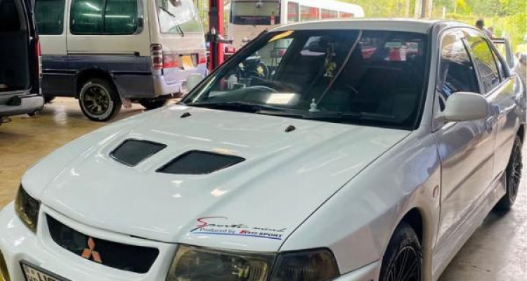 MITSUBISHI LANCER CK1 2000