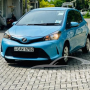 TOYOTA VITZ 2014