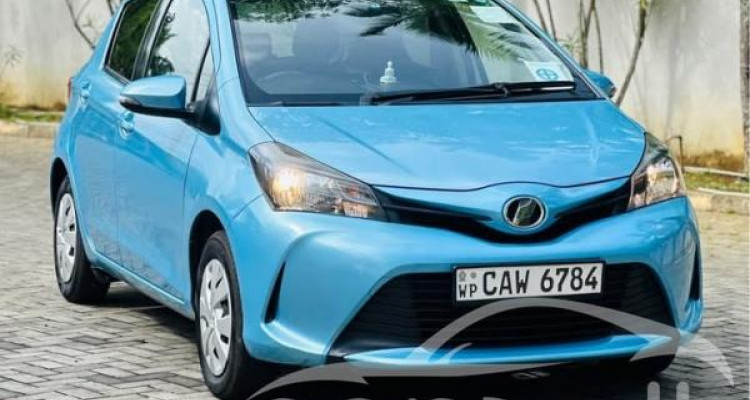 TOYOTA VITZ 2014