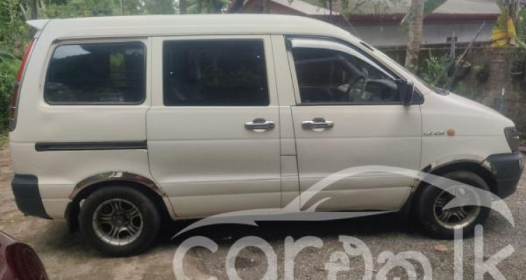 TOYOTA NOAH 1998